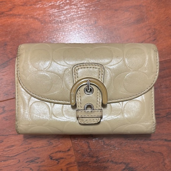 Coach Tan Leather Wallet Classic Design - Picture 1 of 6